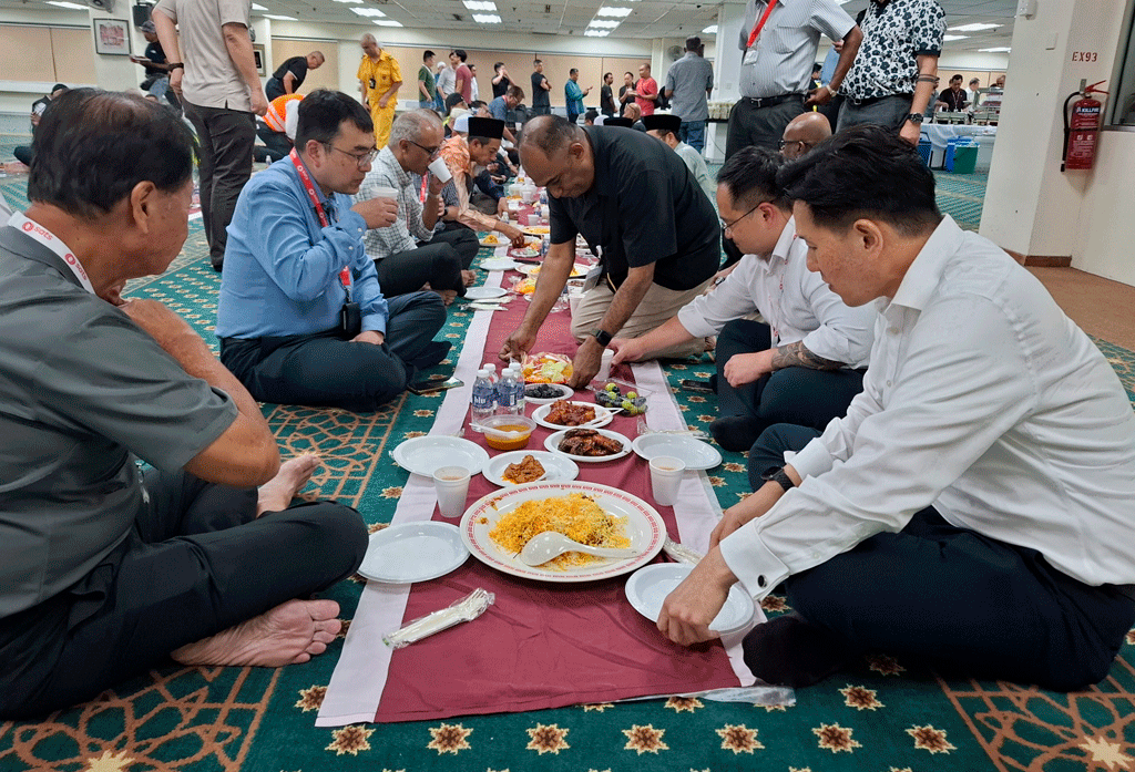 Iftar-Gathering-2025-at-SATS-Management-and-Cargo Iftar-Gathering-2025-at-SATS-Management-and-Cargo