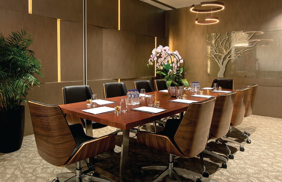 Meeting-Room-Private-Jet-Lounge-Seletar-Airport