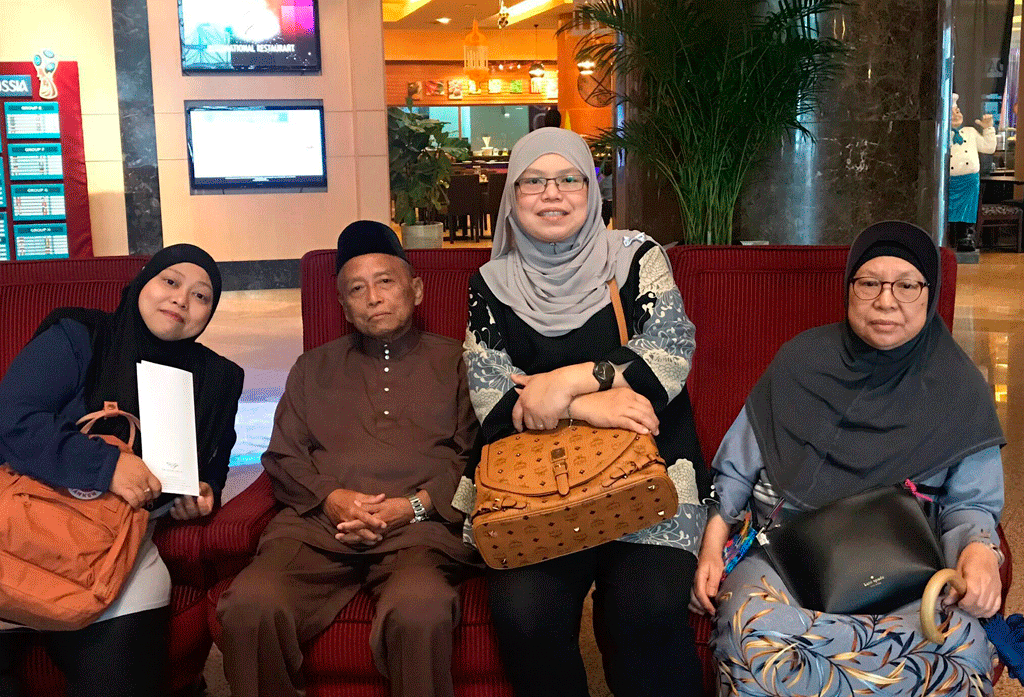 Haron Raksha Haron & Aisah: A SATS Father-Daughter Story - SATS